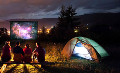 How to choose the best outdoor projector for camping?